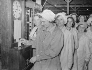 working-women-1940s-photo